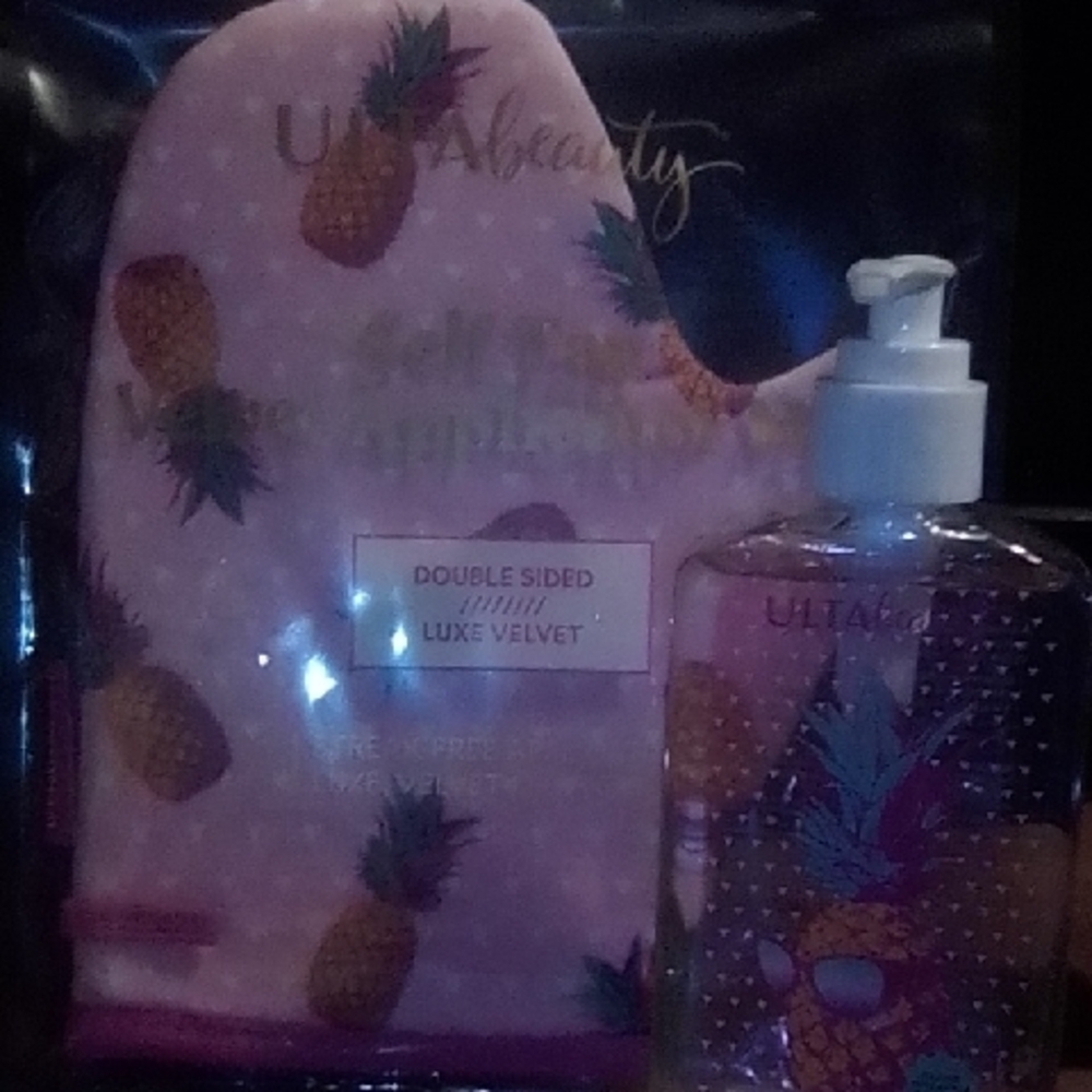 ULTA Beauty Pineapple Velvet Mitt and Self Tan Gel Set